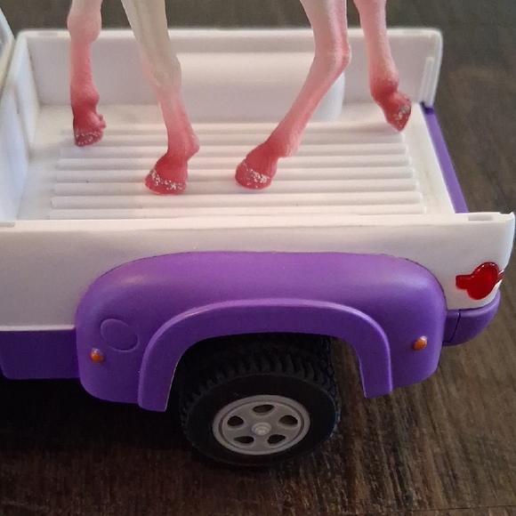 Breyer Purple and White Truck with Unicorn - Picture 3 of 11